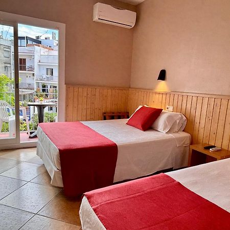 Hotel Piccadilly Ситжес Екстериор снимка