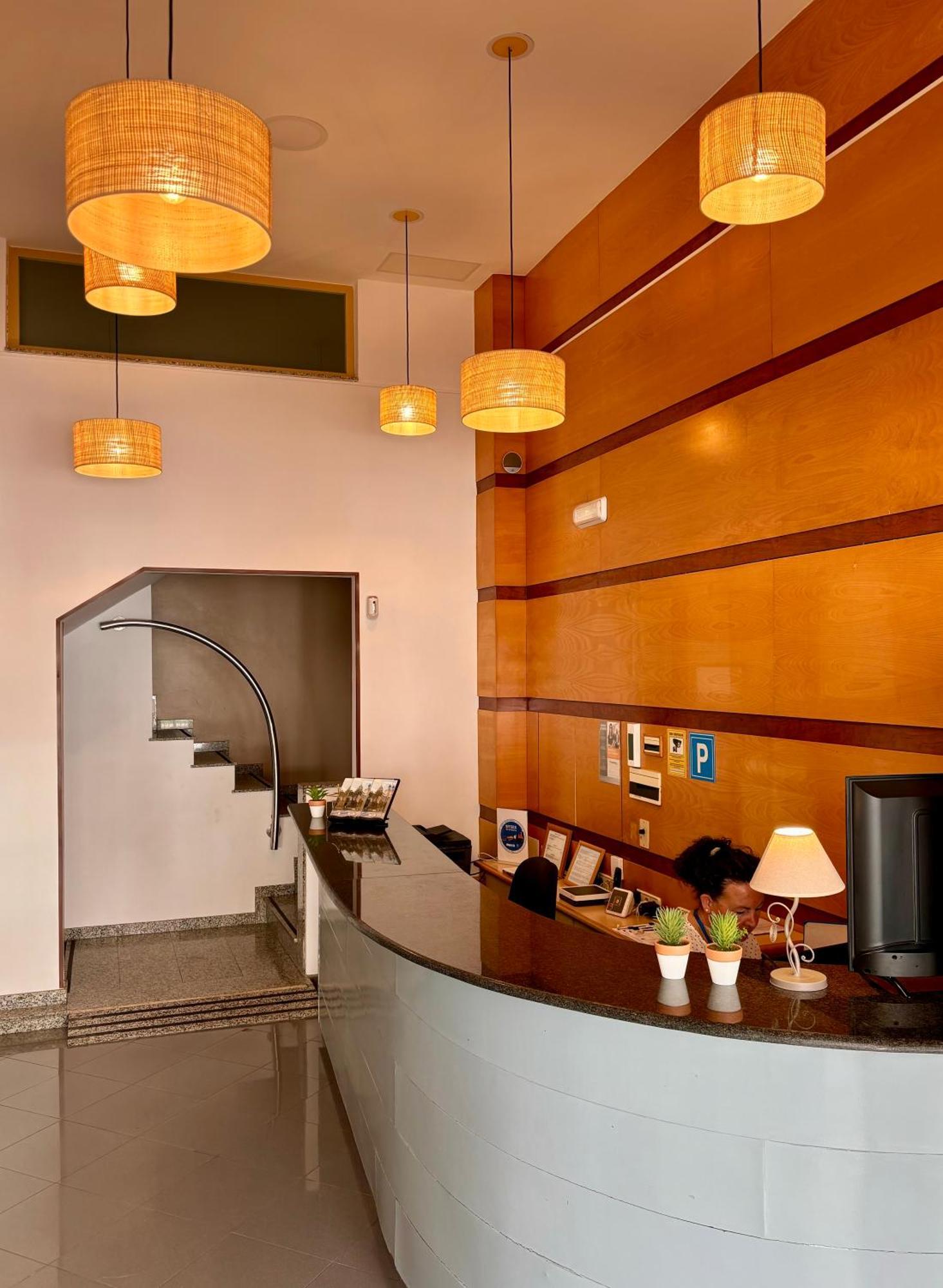 Hotel Piccadilly Ситжес Екстериор снимка