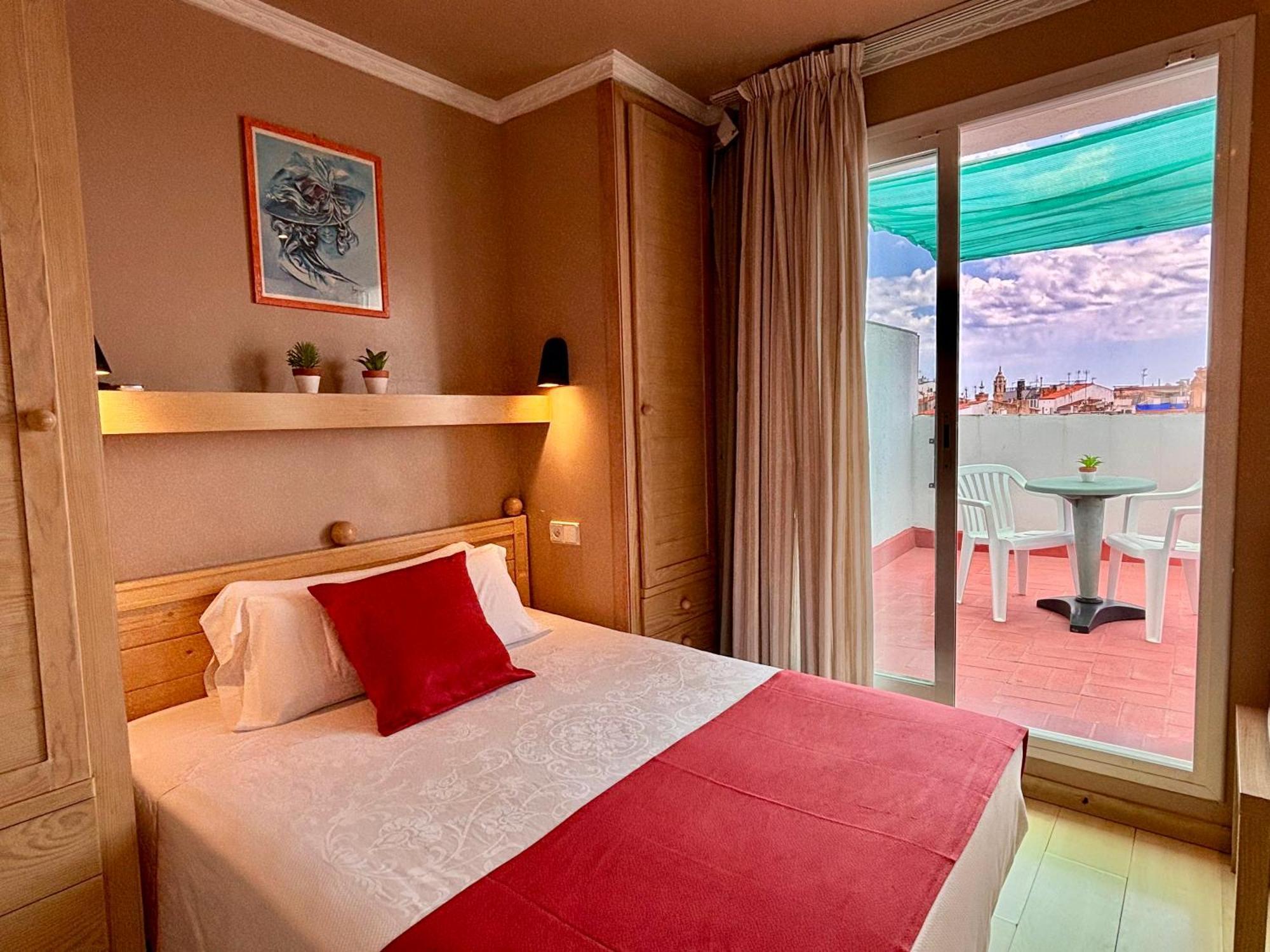 Hotel Piccadilly Ситжес Екстериор снимка
