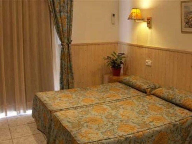 Hotel Piccadilly Ситжес Екстериор снимка