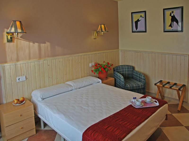 Hotel Piccadilly Ситжес Екстериор снимка