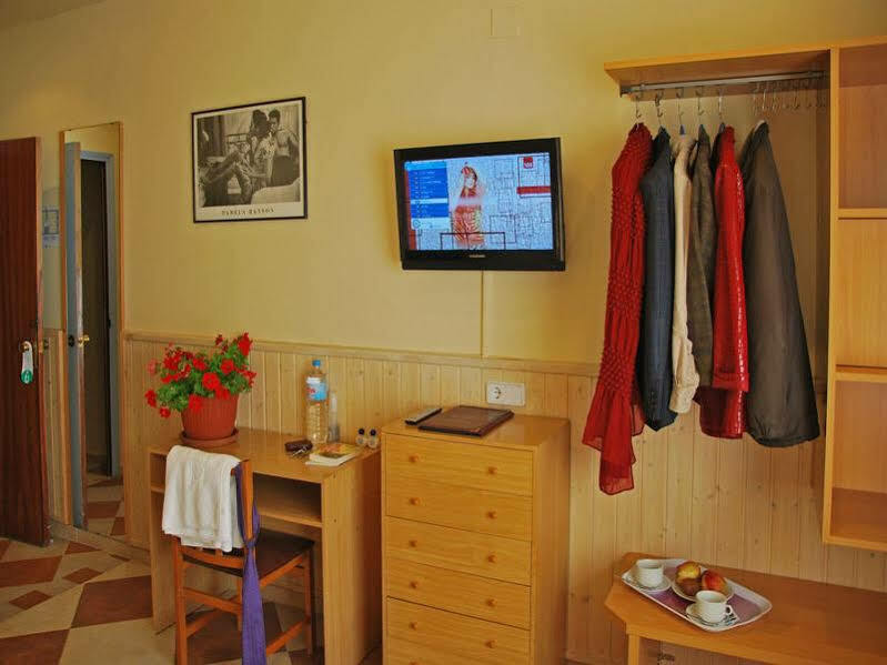 Hotel Piccadilly Ситжес Екстериор снимка